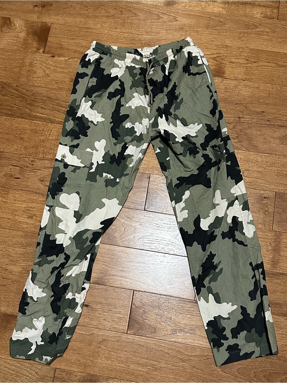 Men's Camo Cargo Pants - Olive Green